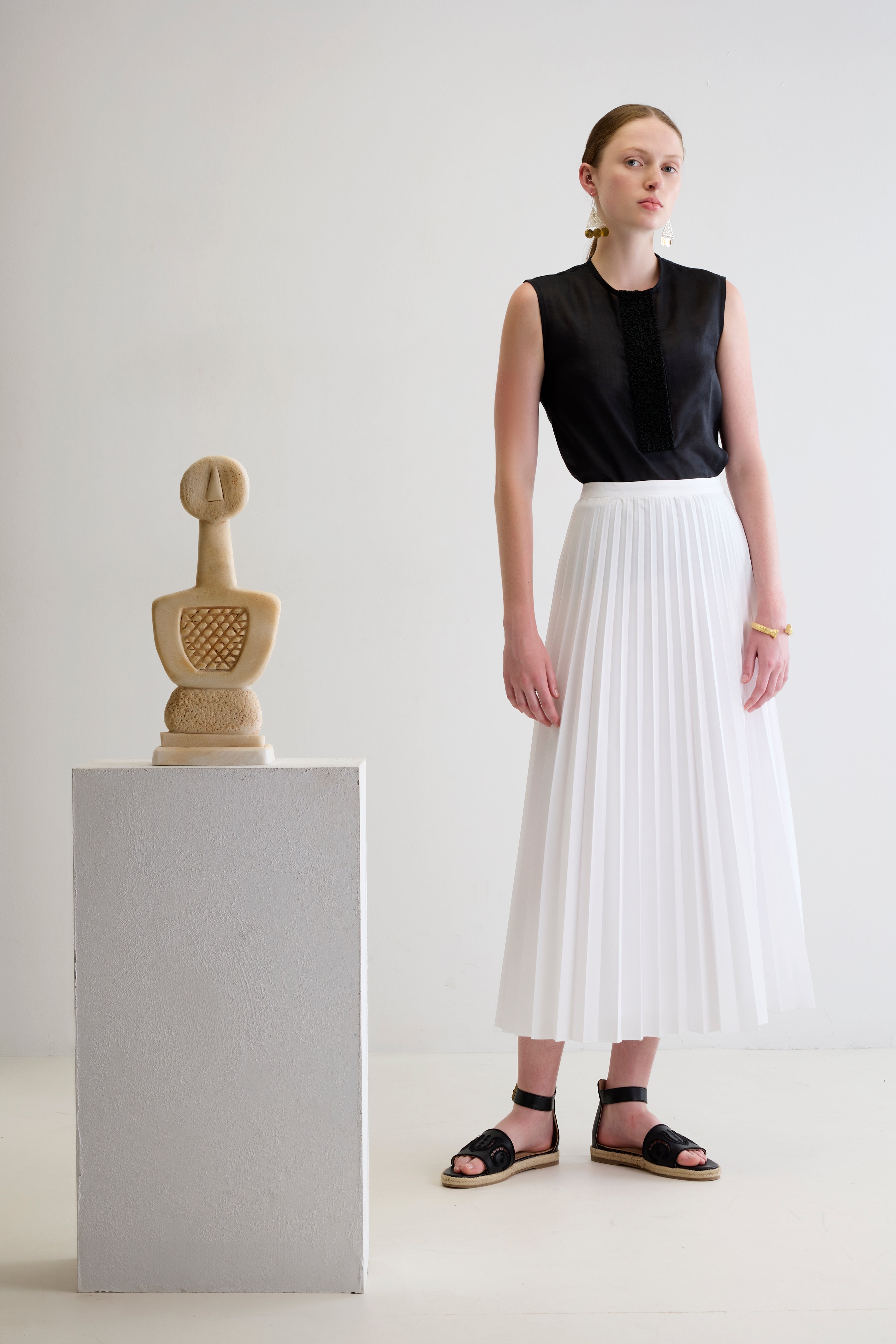 AMALIA CORD EMBROIDERED TOP